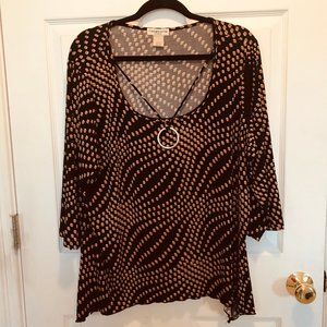 Notations Woman Top w/ attached Necklace Detail